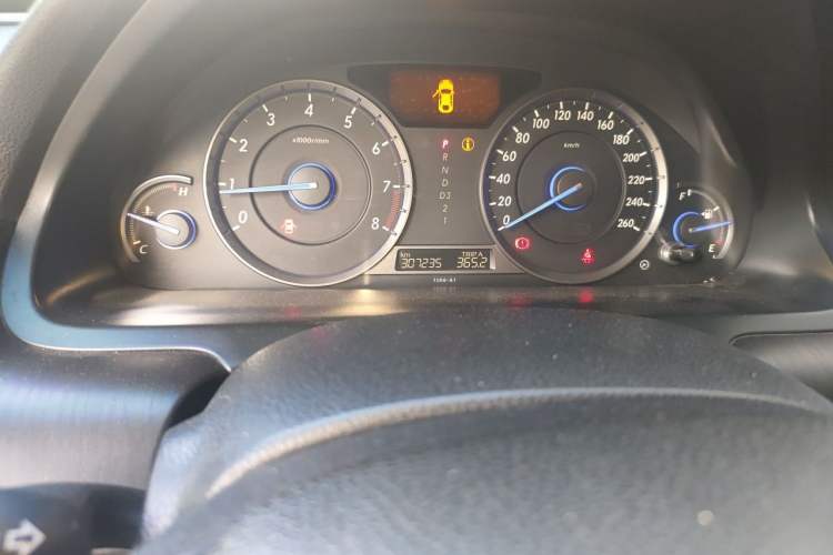 Used Honda Crosstour 2012 2.4L Luxury Edition Odometer Close Up