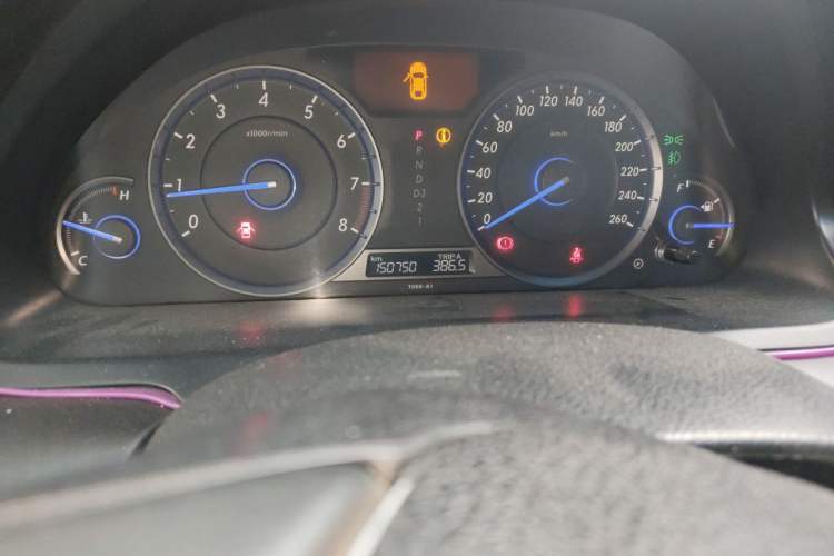 Used Honda Crosstour 2012 2.4L Luxury Edition Odometer Close Up