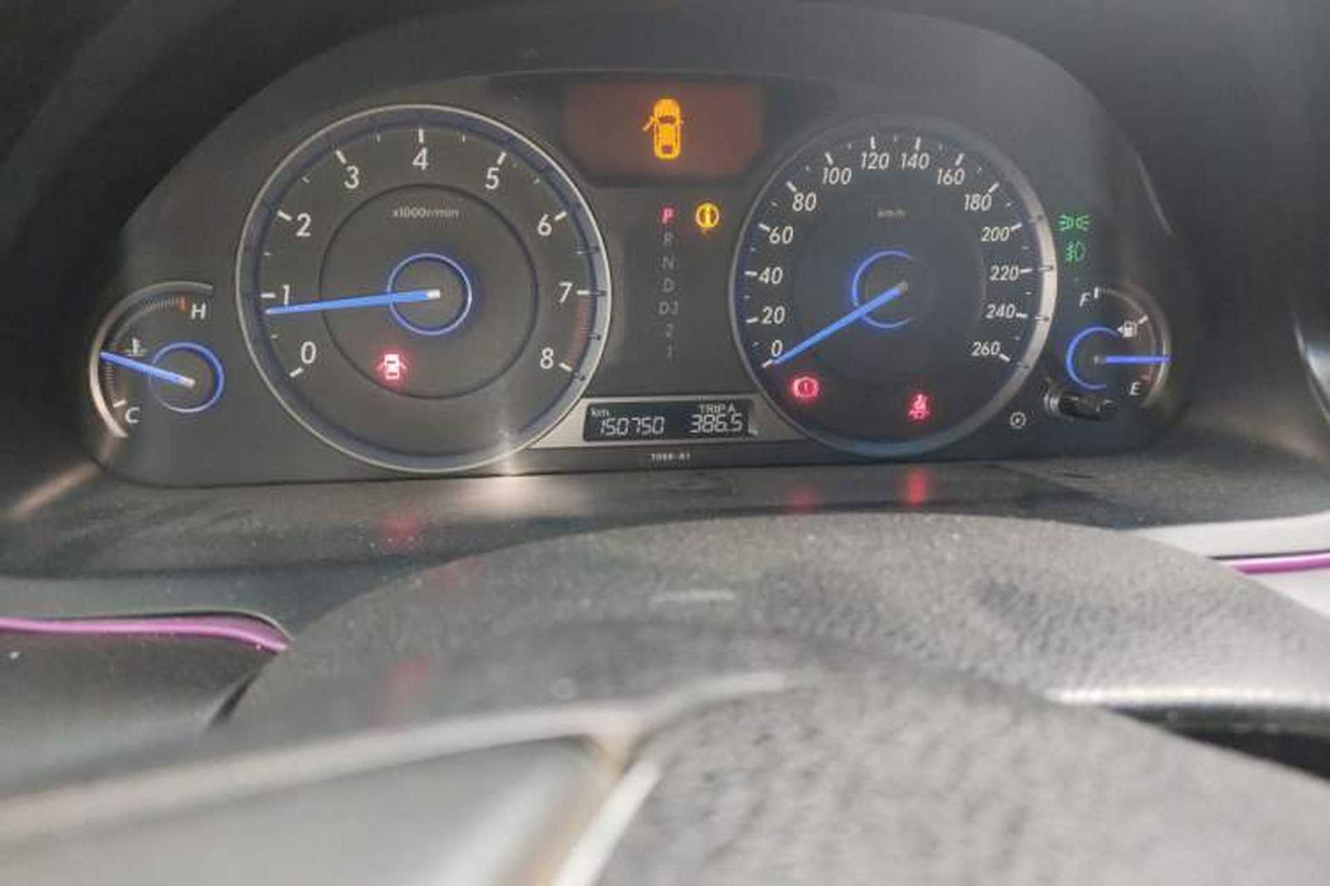 Used Honda Crosstour 2012 2.4L Luxury Edition Odometer Close Up