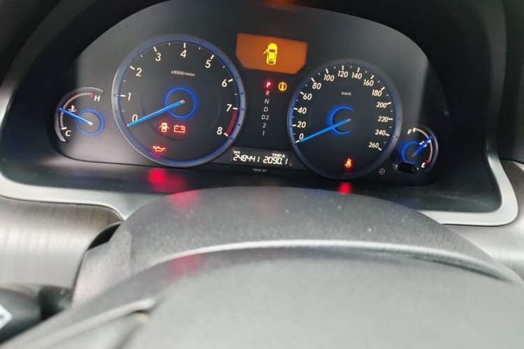 Used Honda Crosstour 2012 2.4L Luxury Edition Odometer Close Up