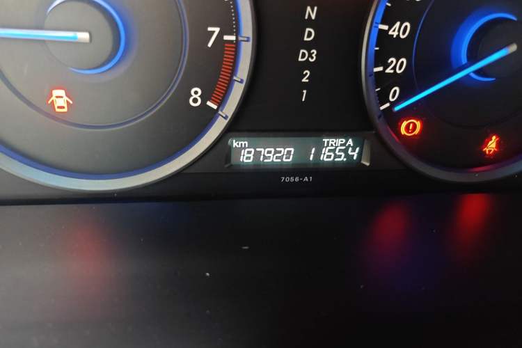 Used Honda Crosstour 2012 2.4L Prestige Edition Odometer Close Up