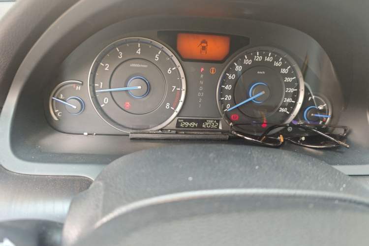 Used Honda Crosstour 2012 2.4L Luxury Edition Odometer Close Up