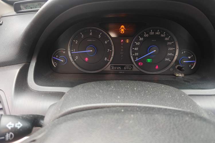 Used Honda Crosstour 2012 2.4L Prestige Edition Odometer Close Up