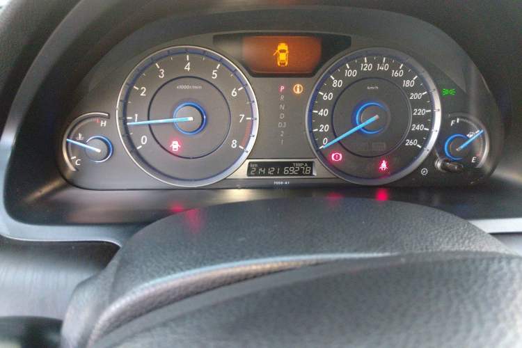Used Honda Crosstour 2012 2.4L Luxury Edition Odometer Close Up