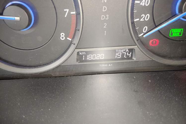Used Honda Crosstour 2012 2.4L Luxury Edition Odometer Close Up