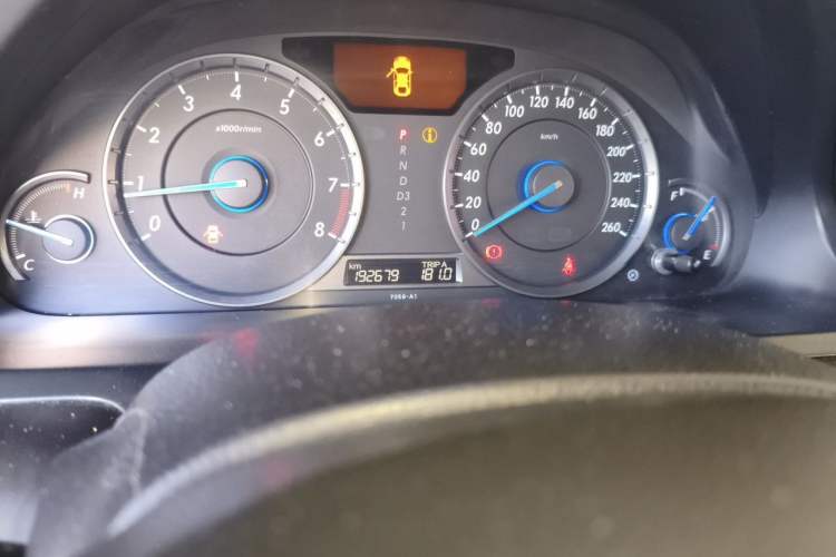 Used Honda Crosstour 2012 2.4L Luxury Edition Odometer Close Up