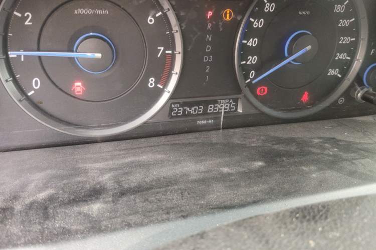 Used Honda Crosstour 2012 2.4L Luxury Edition Odometer Close Up