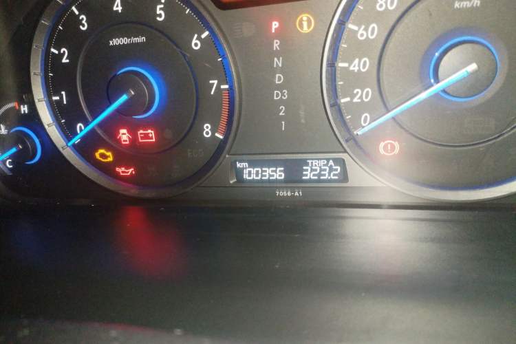 Used Honda Crosstour 2012 2.4L Luxury Edition Odometer Close Up