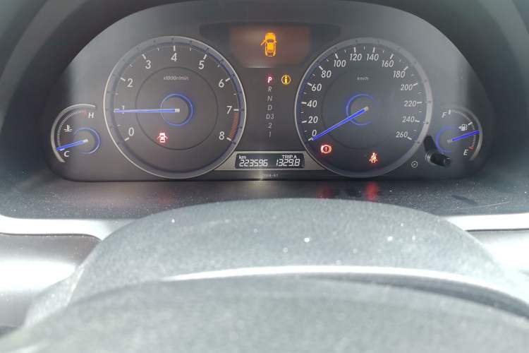 Used Honda Crosstour 2012 2.4L Luxury Edition Odometer Close Up