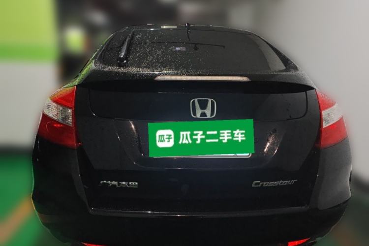 Used Honda Crosstour 2012 2.4L Luxury Edition Rear