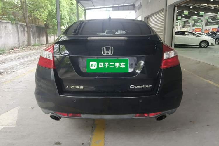 Used Honda Crosstour 2012 2.4L Luxury Edition Rear