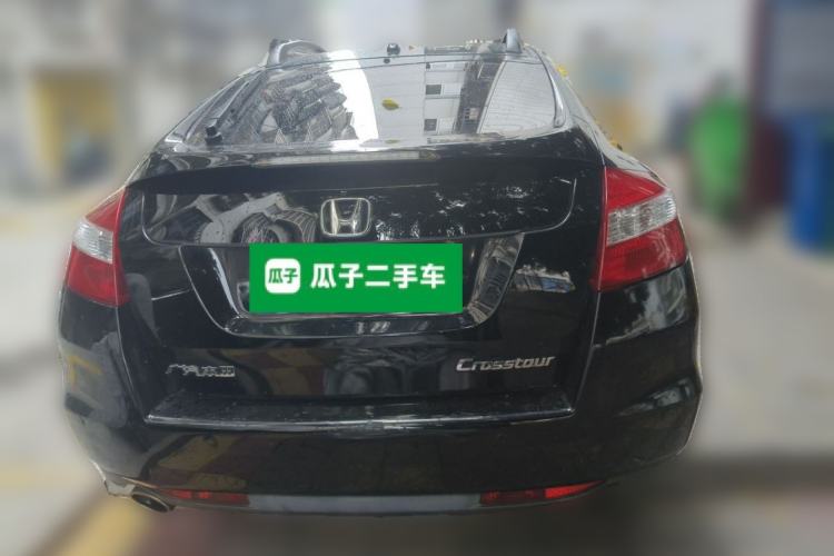 Used Honda Crosstour 2012 2.4L Luxury Edition Rear