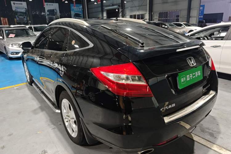 Used Honda Crosstour 2012 2.4L Luxury Edition Rear Left 45 Deg