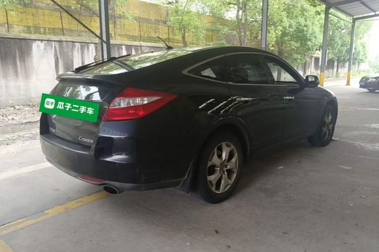 Used Honda Crosstour 2012 2.4L Luxury Edition Rear Right 45 Deg