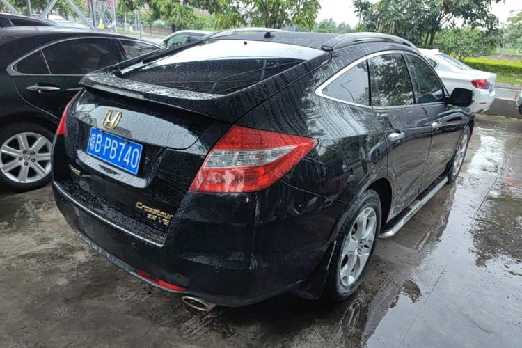Used Honda Crosstour 2012 2.4L Luxury Edition Rear Right 45 Deg