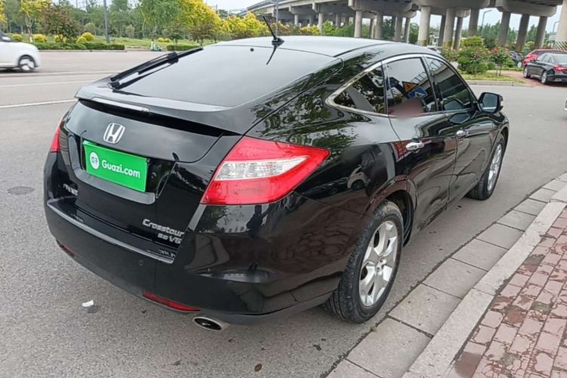 Used Honda Crosstour 2012 2.4L Luxury Edition Rear Right 45 Deg