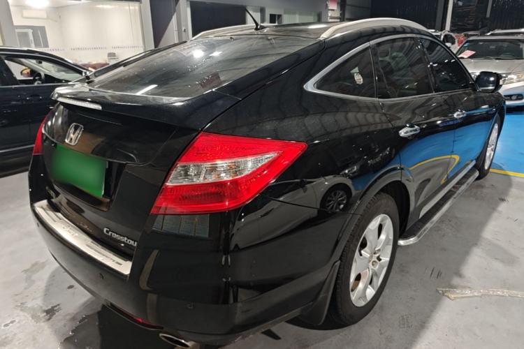 Used Honda Crosstour 2012 2.4L Luxury Edition Rear Right 45 Deg