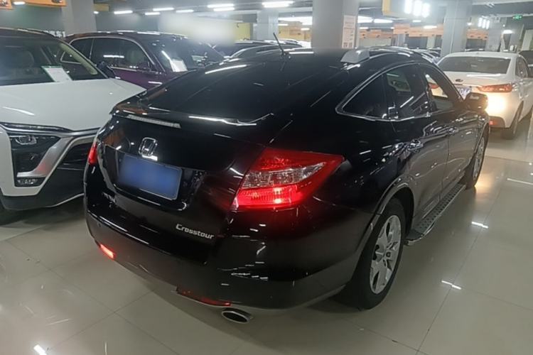 Used Honda Crosstour 2012 2.4L Luxury Edition Rear Right 45 Deg