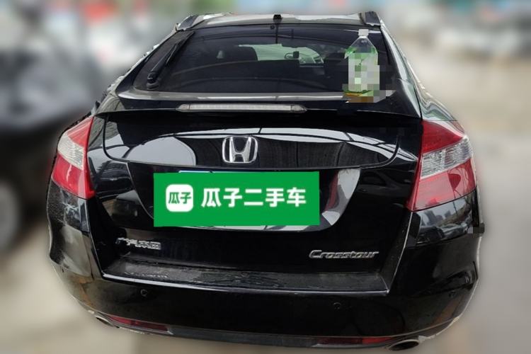 Used Honda Crosstour 2012 2.4L Luxury Edition Rear
