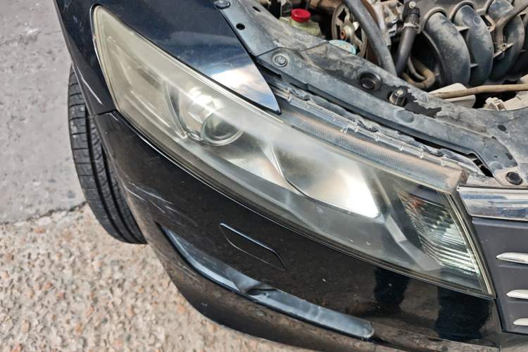 Used Honda Crosstour 2012 2.4L Luxury Edition Right Front Headlight