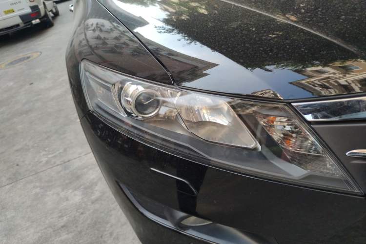 Used Honda Crosstour 2012 2.4L Luxury Edition Right Front Headlight