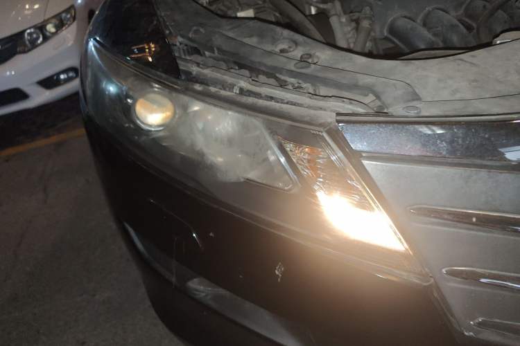 Used Honda Crosstour 2012 2.4L Luxury Edition Right Front Headlight