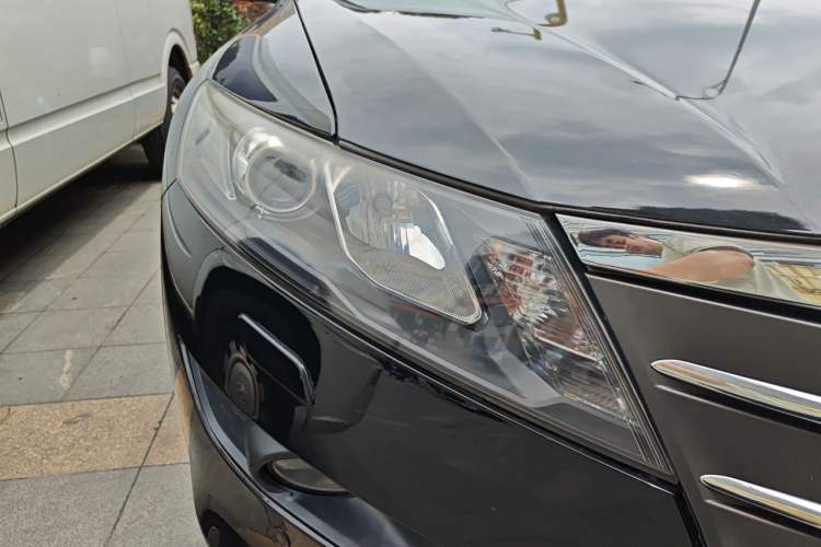 Used Honda Crosstour 2012 2.4L Luxury Edition Right Front Headlight