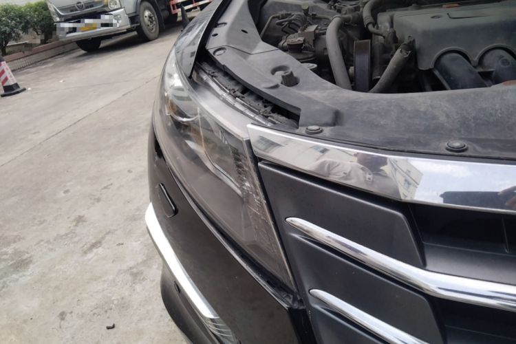 Used Honda Crosstour 2012 2.4L Luxury Edition Right Front Headlight