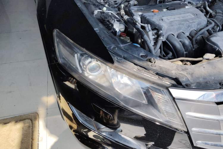Used Honda Crosstour 2012 2.4L Luxury Edition Right Front Headlight