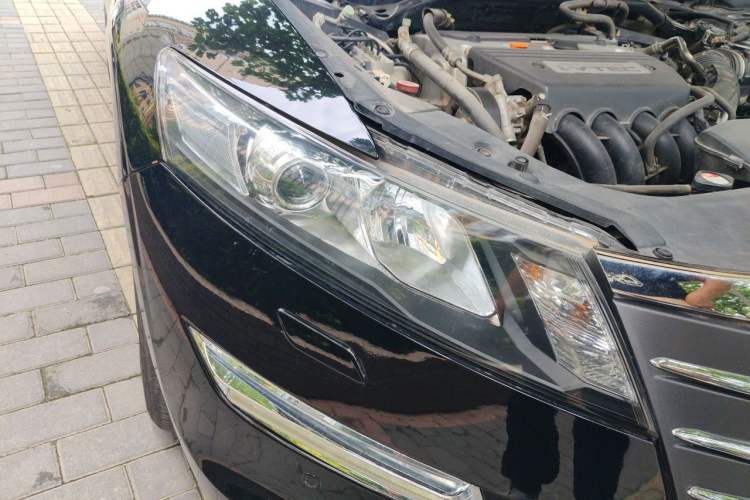 Used Honda Crosstour 2012 2.4L Luxury Edition Right Front Headlight