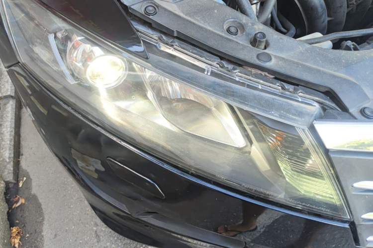 Used Honda Crosstour 2012 2.4L Luxury Edition Right Front Headlight
