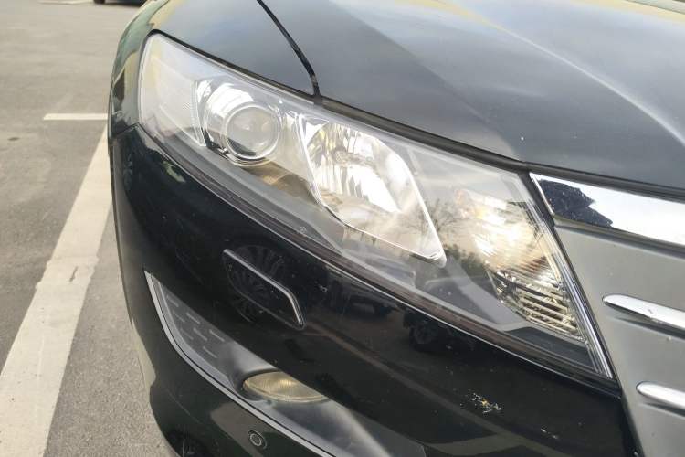 Used Honda Crosstour 2012 2.4L Luxury Edition Right Front Headlight