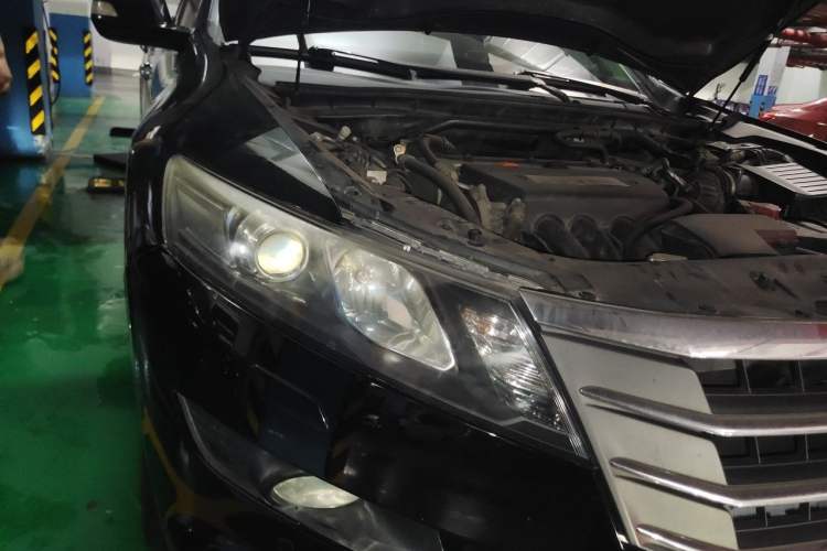 Used Honda Crosstour 2012 2.4L Luxury Edition Right Front Headlight