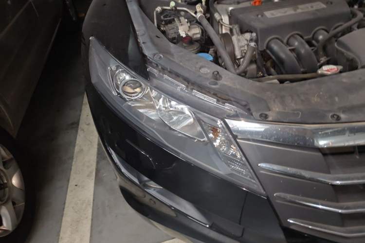 Used Honda Crosstour 2012 2.4L Luxury Edition Right Front Headlight