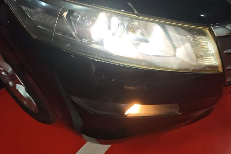 Used Honda Crosstour 2012 2.4L Luxury Edition Right Front Headlight
