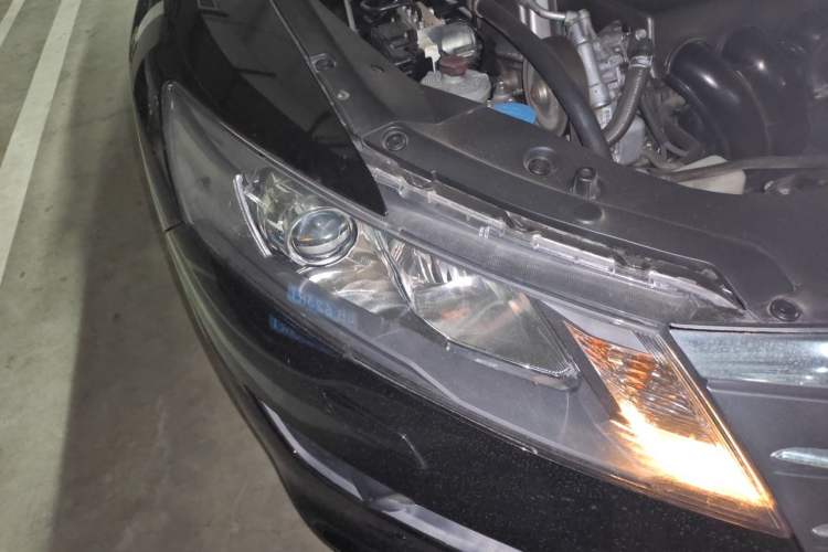 Used Honda Crosstour 2012 2.4L Luxury Edition Right Front Headlight