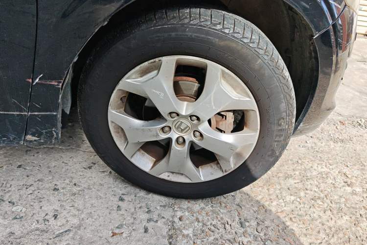 Used Honda Crosstour 2012 2.4L Luxury Edition Right Front Wheel Hub