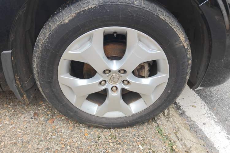 Used Honda Crosstour 2012 2.4L Luxury Edition Right Front Wheel Hub