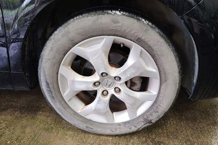 Used Honda Crosstour 2012 2.4L Luxury Edition Right Front Wheel Hub