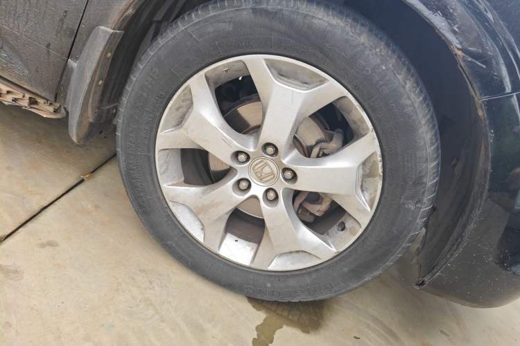 Used Honda Crosstour 2012 2.4L Luxury Edition Right Front Wheel Hub