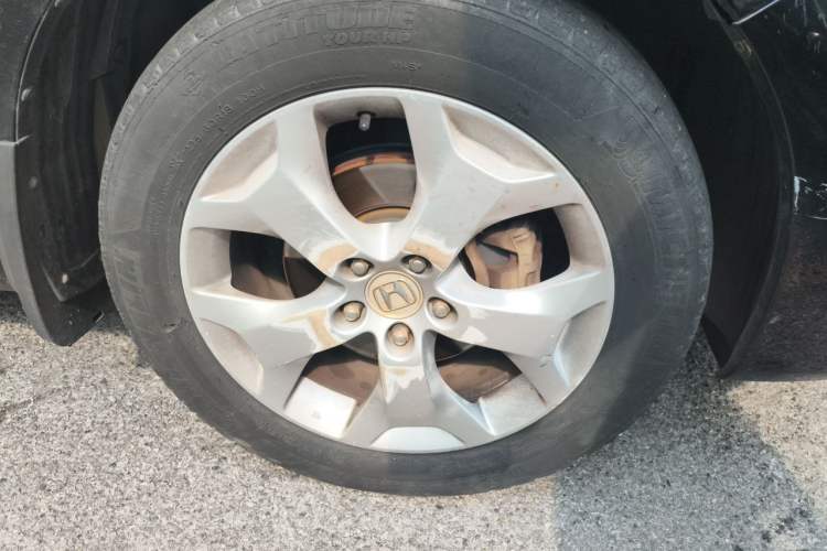 Used Honda Crosstour 2012 2.4L Luxury Edition Right Front Wheel Hub