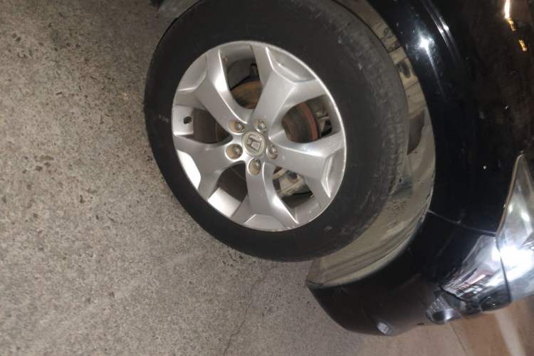 Used Honda Crosstour 2012 2.4L Luxury Edition Right Front Wheel Hub
