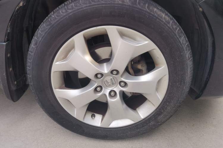 Used Honda Crosstour 2012 2.4L Luxury Edition Right Front Wheel Hub