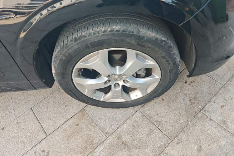 Used Honda Crosstour 2012 2.4L Luxury Edition Right Front Wheel Hub