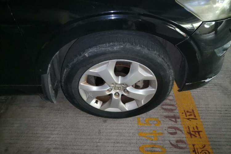 Used Honda Crosstour 2012 2.4L Luxury Edition Right Front Wheel Hub