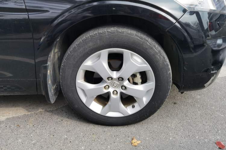 Used Honda Crosstour 2012 2.4L Prestige Edition Right Front Wheel Hub