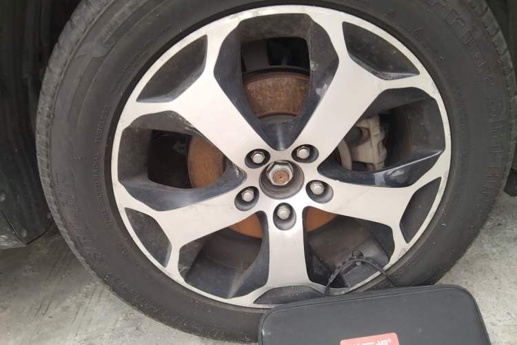 Used Honda Crosstour 2012 2.4L Luxury Edition Right Front Wheel Hub
