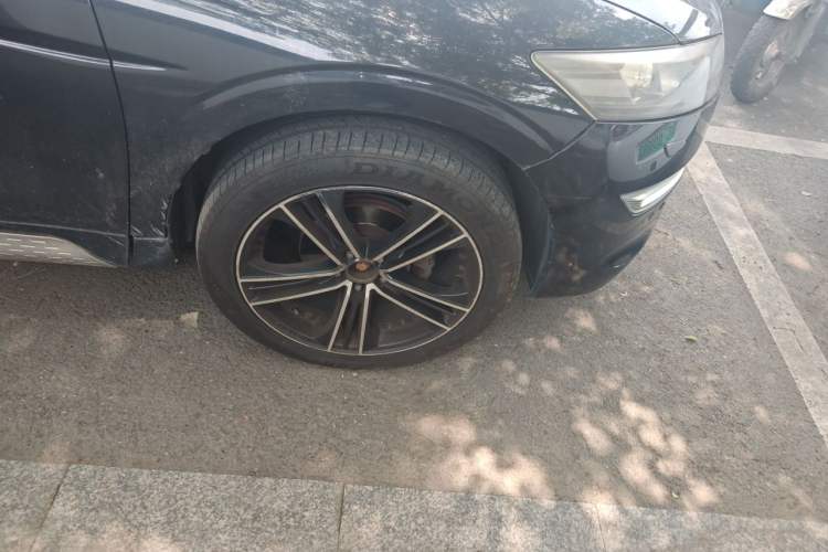 Used Honda Crosstour 2012 2.4L Luxury Edition Right Front Wheel Hub