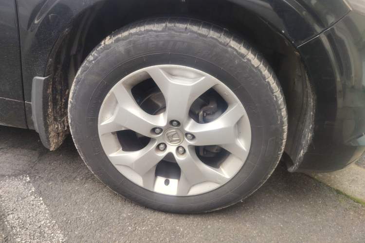 Used Honda Crosstour 2012 2.4L Luxury Edition Right Front Wheel Hub
