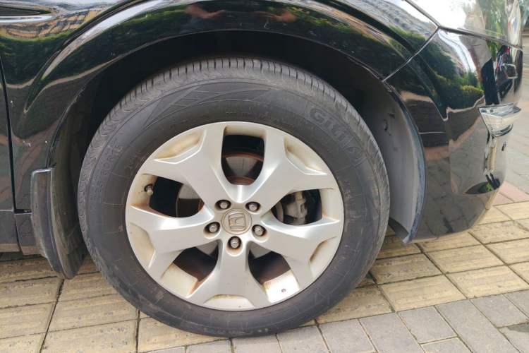 Used Honda Crosstour 2012 2.4L Luxury Edition Right Front Wheel Hub